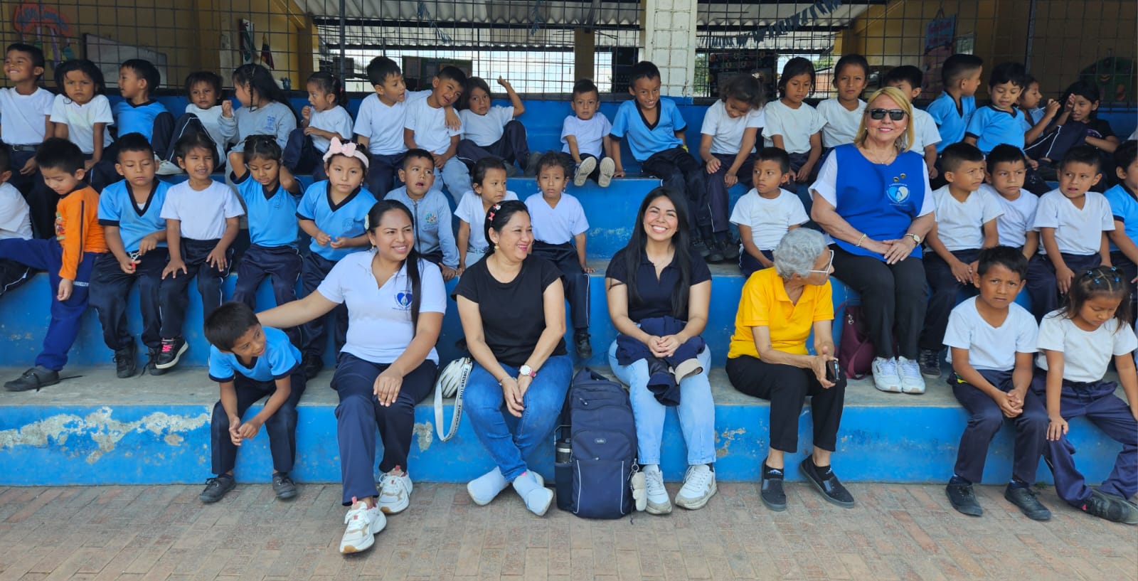 Unidad Educativa Madre Dolorosa en Guale Manabí